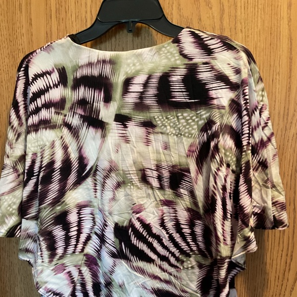 Top with draped outer shell - Picture 3 of 3